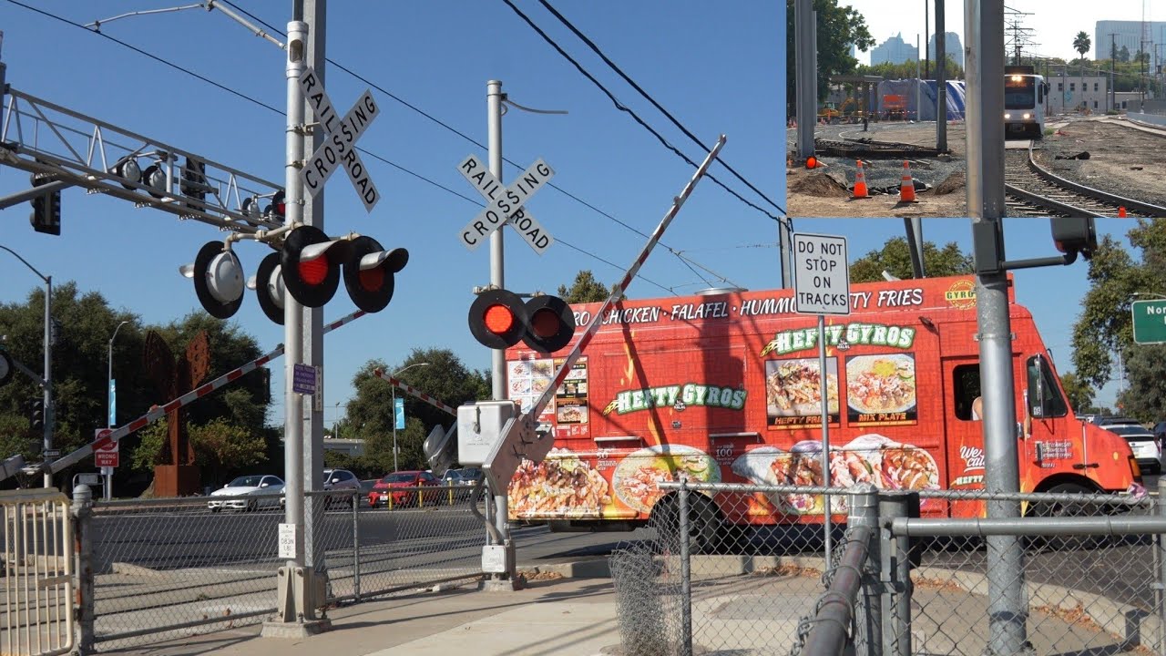 Truck Pulls Off Gate | Richards Blvd. Railroad Crossing | SacRT Light Rail Trains | Sacramento CA