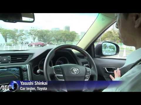 Toyota unveils cars with auto pilot