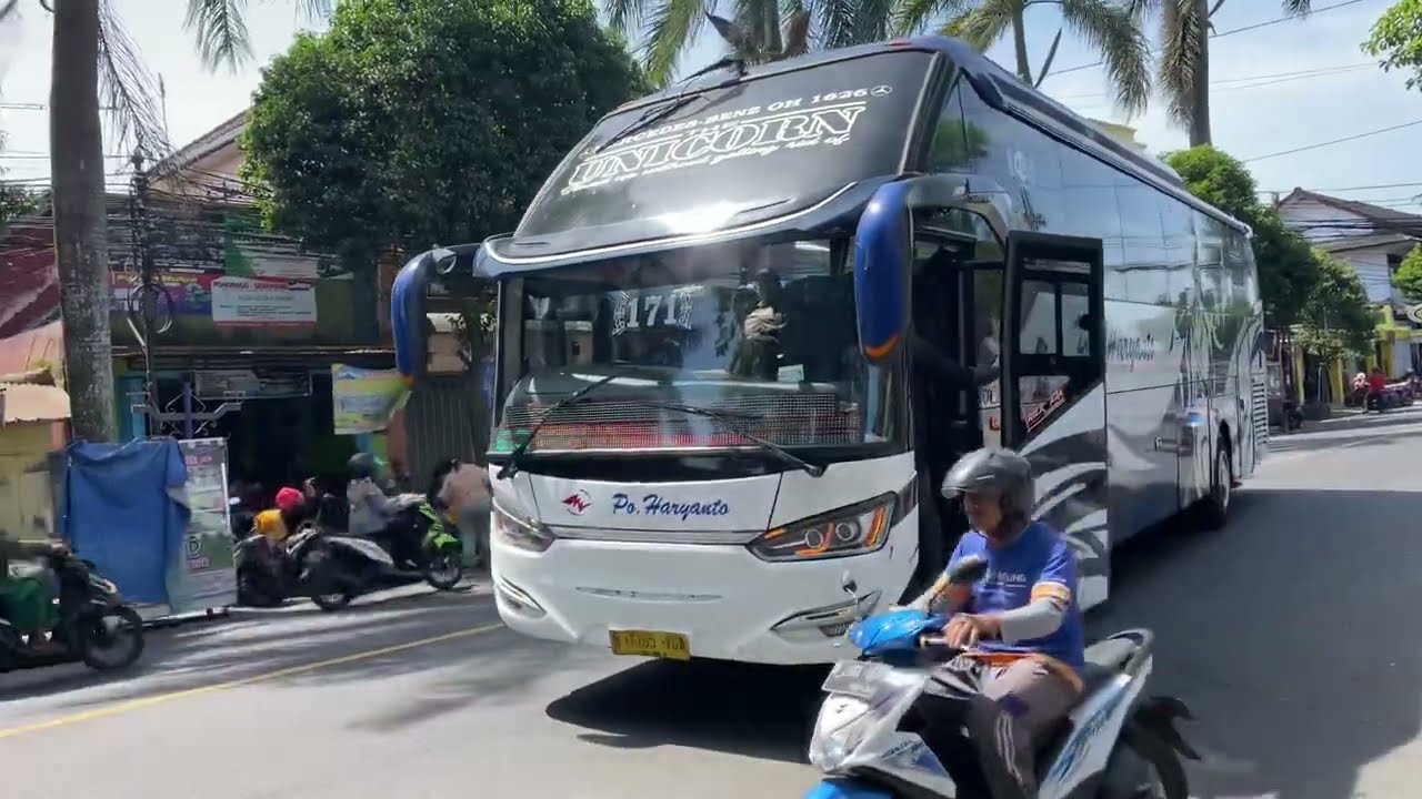 Bus Po Haryanto di Kepanjen