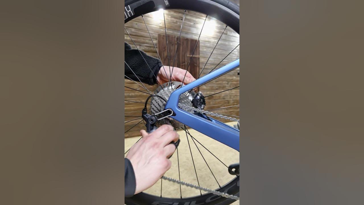 5 reasons why mechanical Ultegra didn't need Di2 "upgrade". YouTube