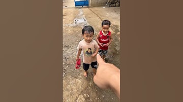Nuzul dan Musa ujan ujanan #davidsunairi #warungds #anakdesa #lucu #funny #hujanhujanan