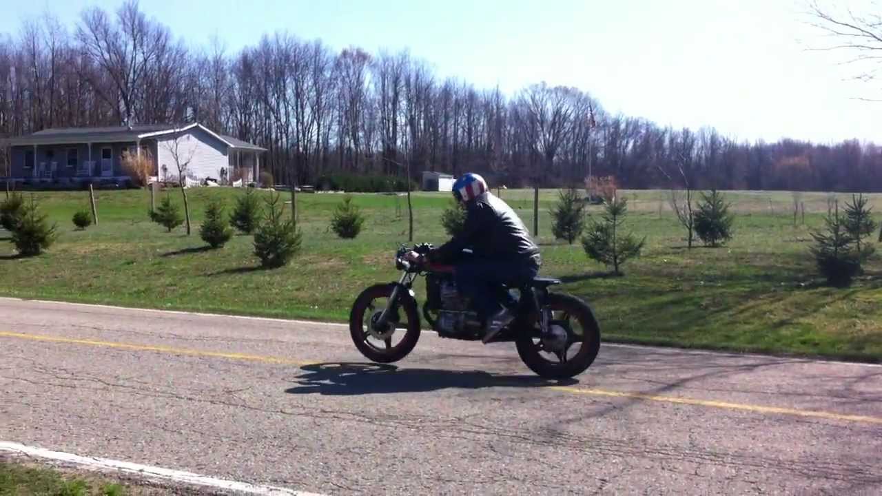 1978 cx500 Riding big wheelie without rear brake  !!!!