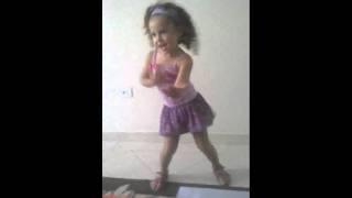 Maria Eduarda Duda Cantando E Dançando - Ai Se Eu Te Pego ...