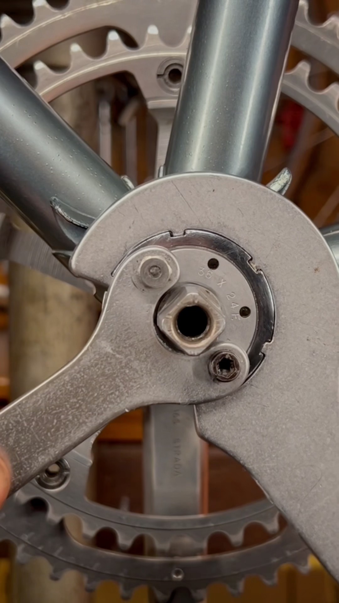Campagnolo Super Record Bottom Bracket & Crankset Assembly - YouTube