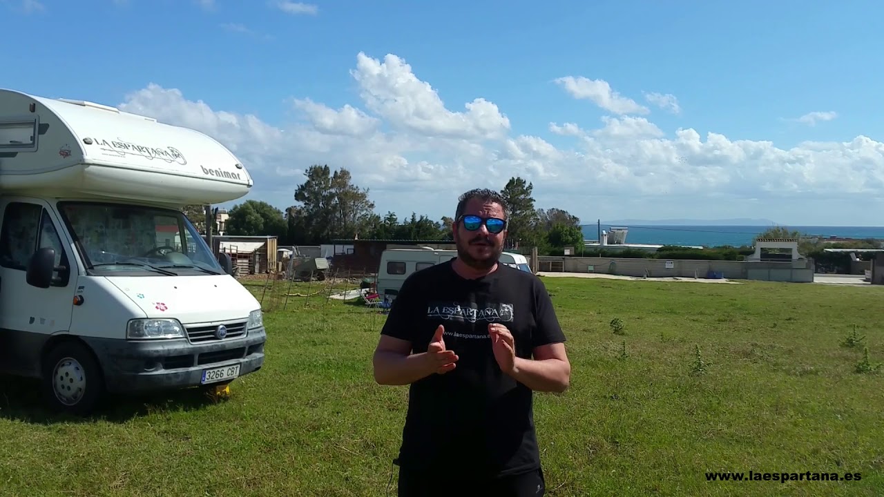 Área de Autocaravanas, Caravanas y Campers de Bolonia - Cádiz