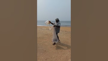 അതാ വരുന്നു അതാ വരുന്നു    #fishing #fisherman #seafishing #fish #shorts #casting 20.11.25
