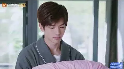 I hear you kiss scene