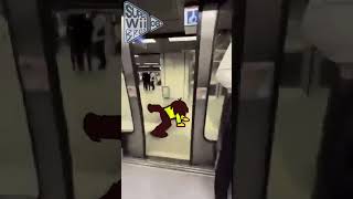 Kris gets kicked out of a subway train by Soul/Player #deltarune #deltarunekris #deltarunechapter4
