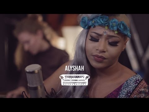 Alyshah - In Common (Alicia Keys Cover) - LIVE at Ont' Sofa Studios