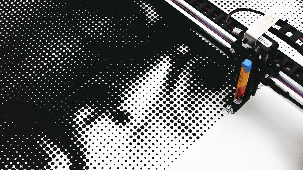 Pen plotter Portrait | Aili Maimaiti