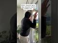 Když se snažíš dostat mouchu ven…😅 #funny #fly #relatable #annoying