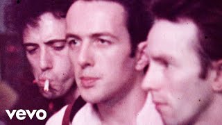 Vignette de la vidéo "The Clash - The Magnificent Seven (Official Video)"