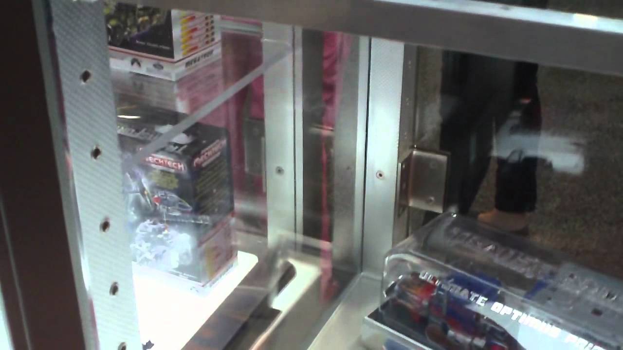 SDCC '11 Transformers Human Alliance Leader and SDCC Ultimate Optimus Prime