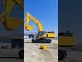 Một Chiếc Máy Xúc Đang Khởi Động Trước Khi Làm Việc #ningningtv #excavator #xcavator #mayxuc