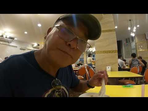 Tasting authentic Bird's nest soup at Nam Sing Restaurant, Yaowarat,