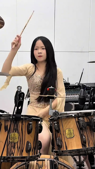 生活就要像打架子鼓一样，激情澎湃！#架子鼓#女鼓手 #北国之春 #架子鼓 #妞妞架子鼓