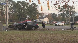 1 killed, 1 hurt after police pursuit in Chesapeake ends in crash