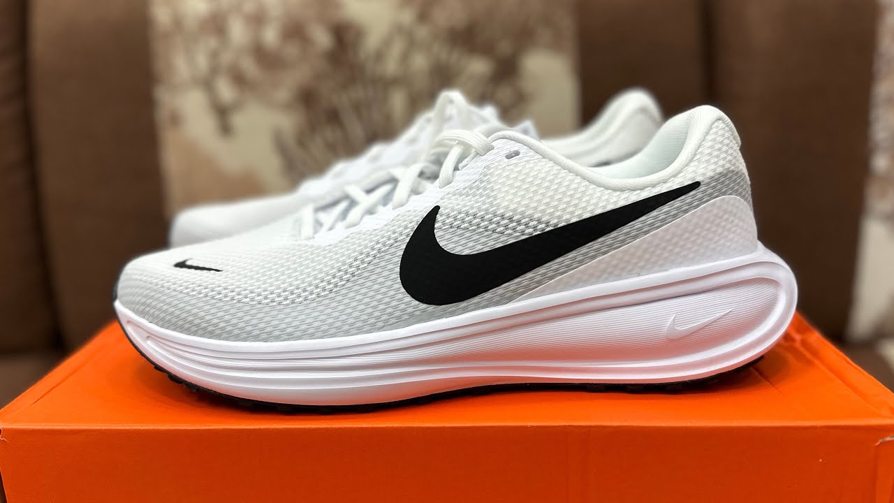 360 Closing Review Outside Nike Revolution 8 HJ9198-101