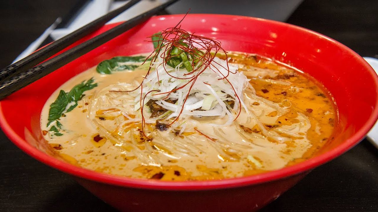 Konjiki Ramen in Toronto makes world-renowned ramen - YouTube