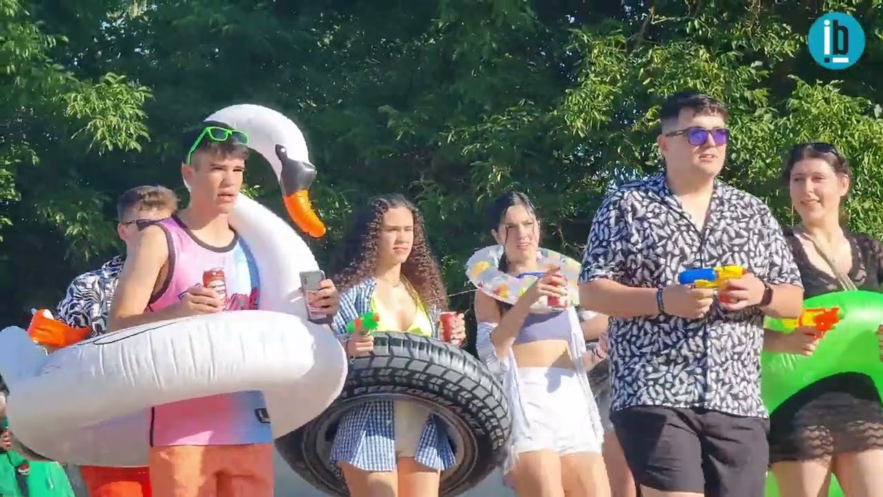 Desfile de disfraces y carrozas en Coomonte 2023 (4k)