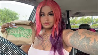 Naudia Exotica’s Wingstop Order Is Transgender 🍗