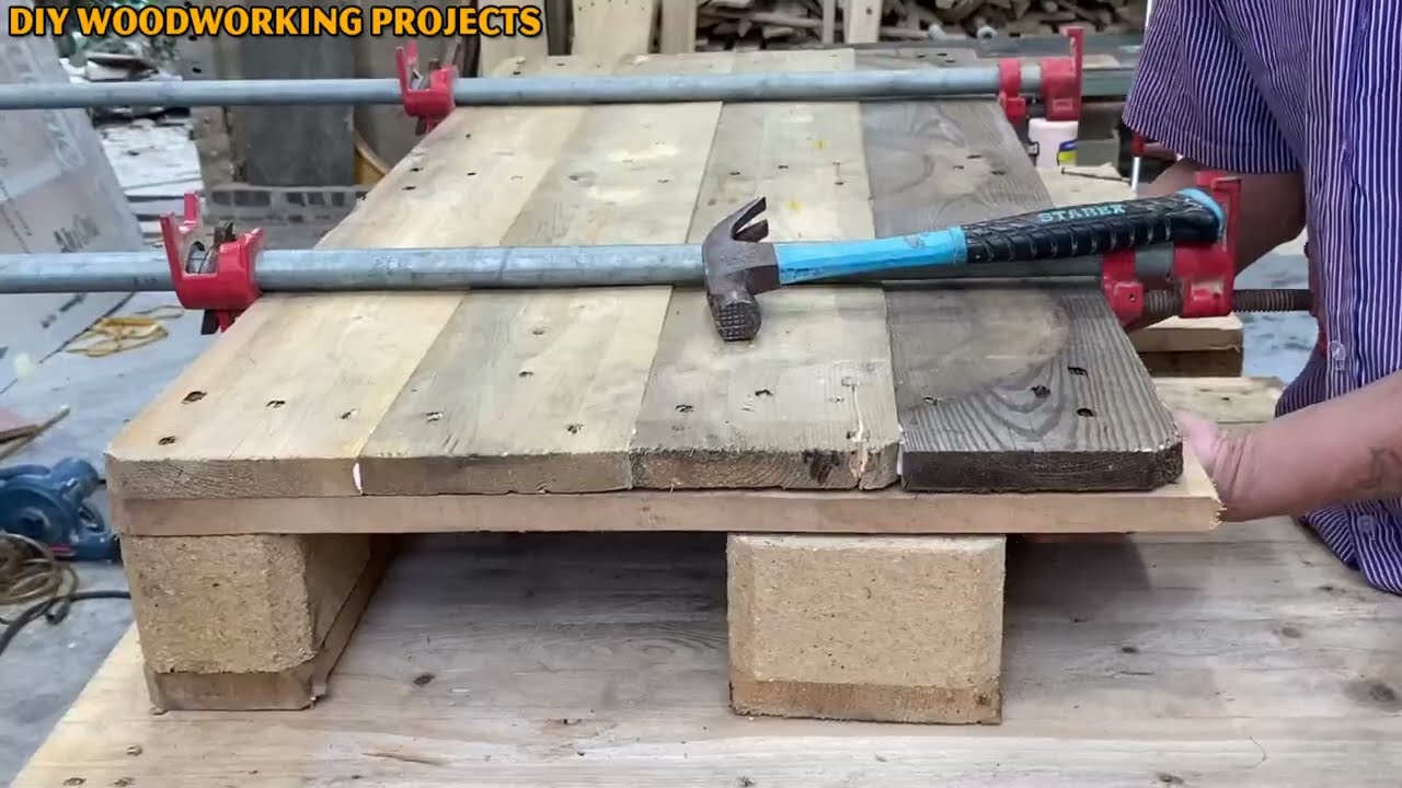 Ideas To Reuse Wooden Pallets Effectively // How To Easily Make A Desk From Wooden Pallets
