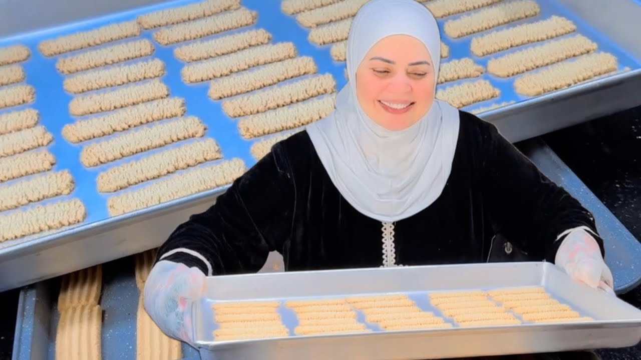 بسكوت الكيس وبسكوت الماكينه من عجينه واحده وكمان بالسمنه من غير افتكاسات