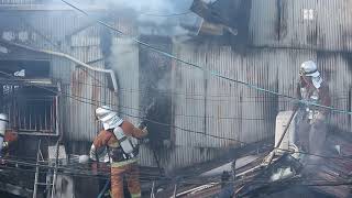 大阪・西成で工場火災