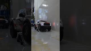 TRACTION HOBBY FORD RAPTOR F150 VS DODGE RAM 1500 1/8