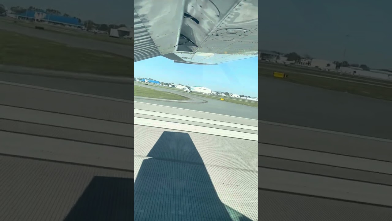 Floating Cessna 172 landing at ORL