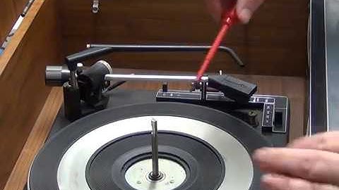 HMV Stereomaster 2411 radiogram - Pt1 - BSR UA70 turntable lubrication