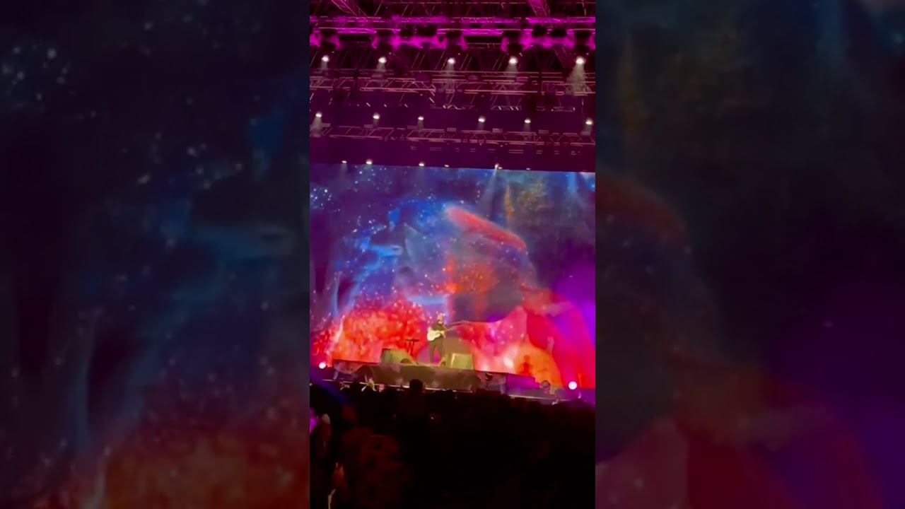 Ed Sheeran singing 'photograph'