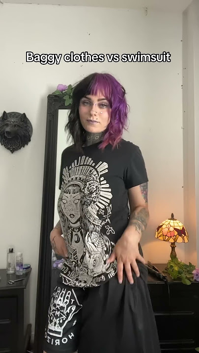 What do you think of my swimsuit? 🫣