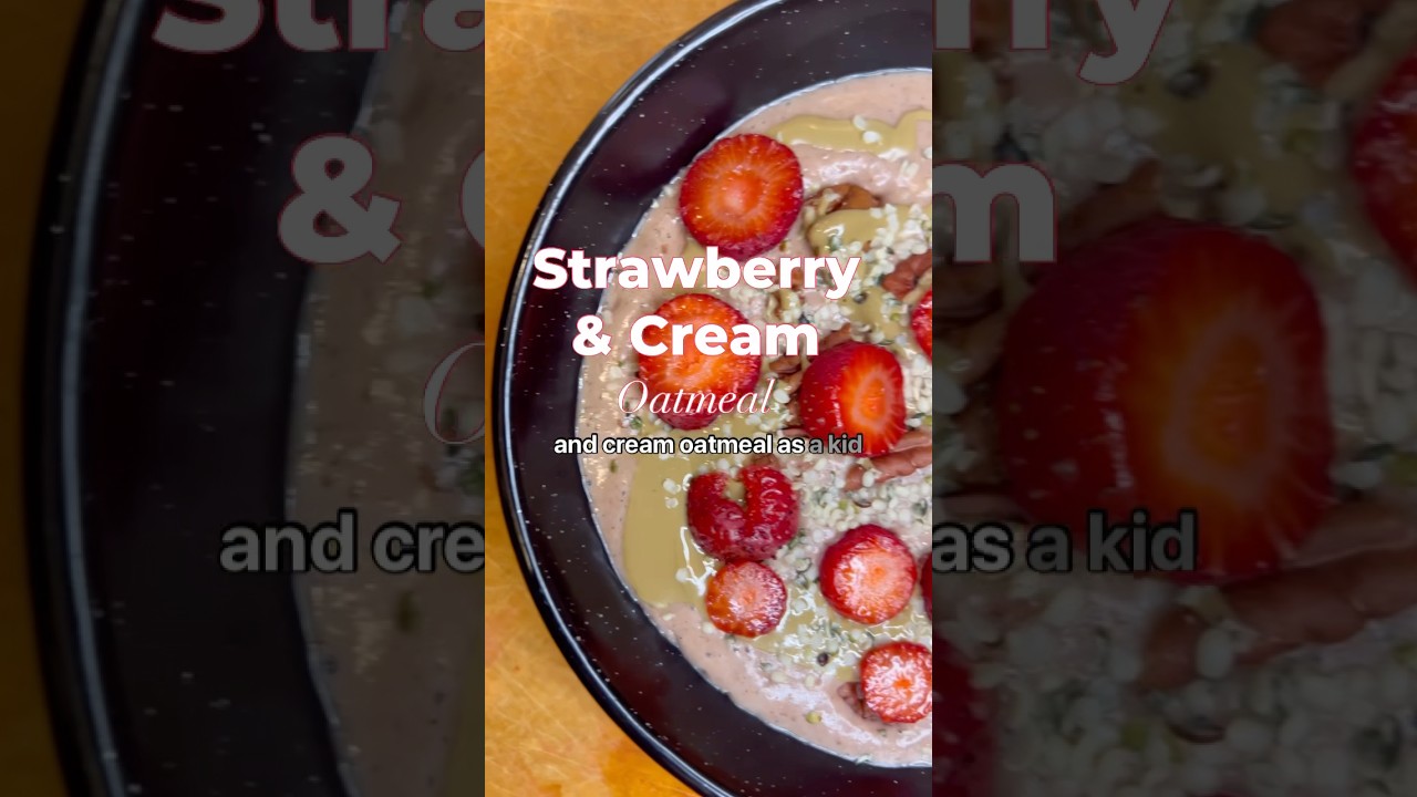 Better than Quaker: Homemade Strawberries & Cream Oatmeal 🍓