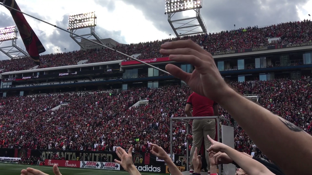 Atlanta United supporter section, entire stadium chant
