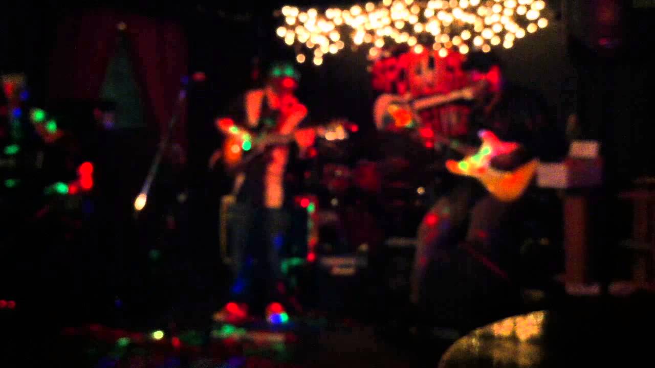 Andrew Hacksaw Harney playing Maggot Brain by Funkadelic with Jeff Lockhart on guitar