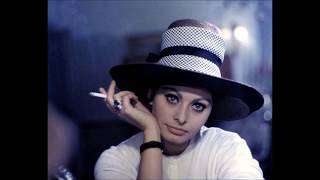 45 Yesteryear Color Photos of Stunning Sophia Loren From 50s & 60s