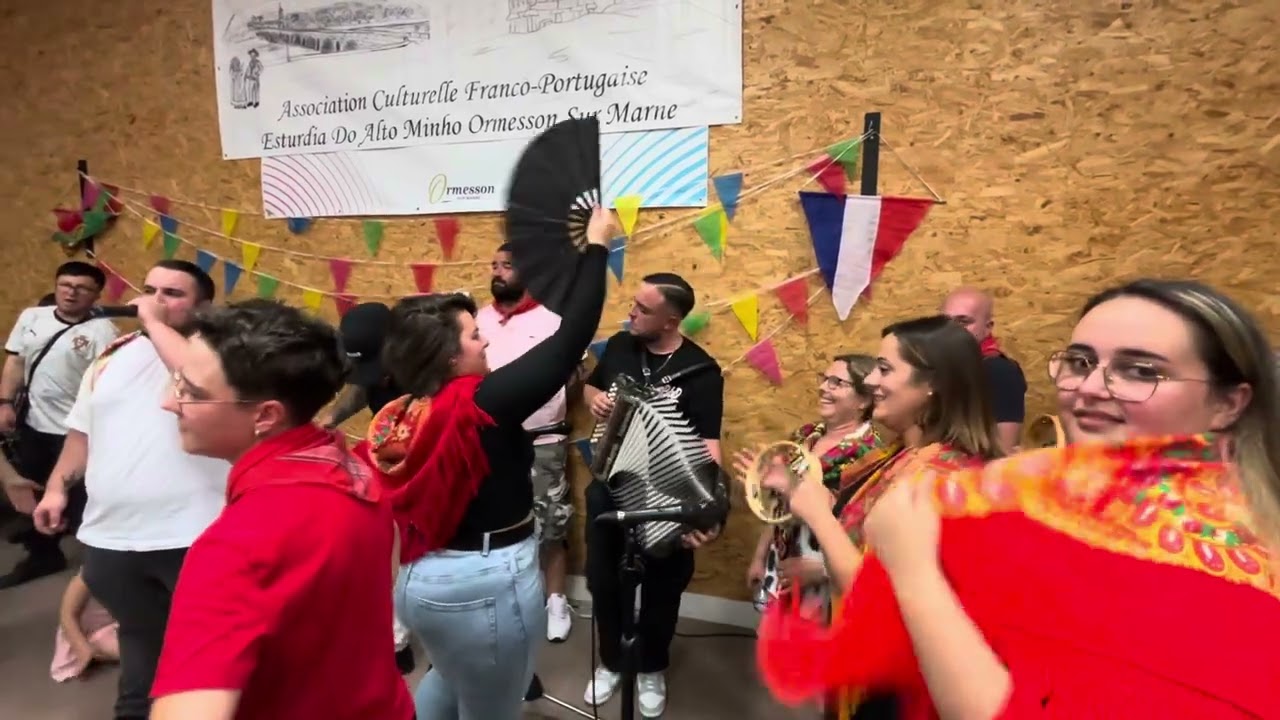 Cana Verde Saida - Danças e Cantares do minho Rusgas em Ormesson-sur-Marne