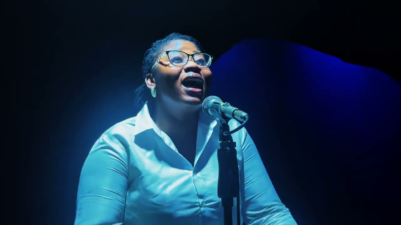 DEEORIS SINGING MY LOVER BY @MERCY CHINWO