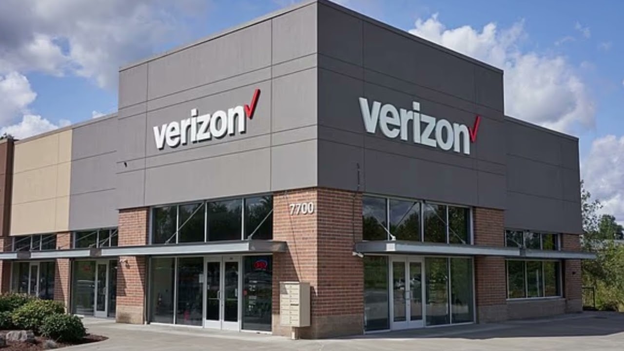 Massive Verizon outage hits U.S. users