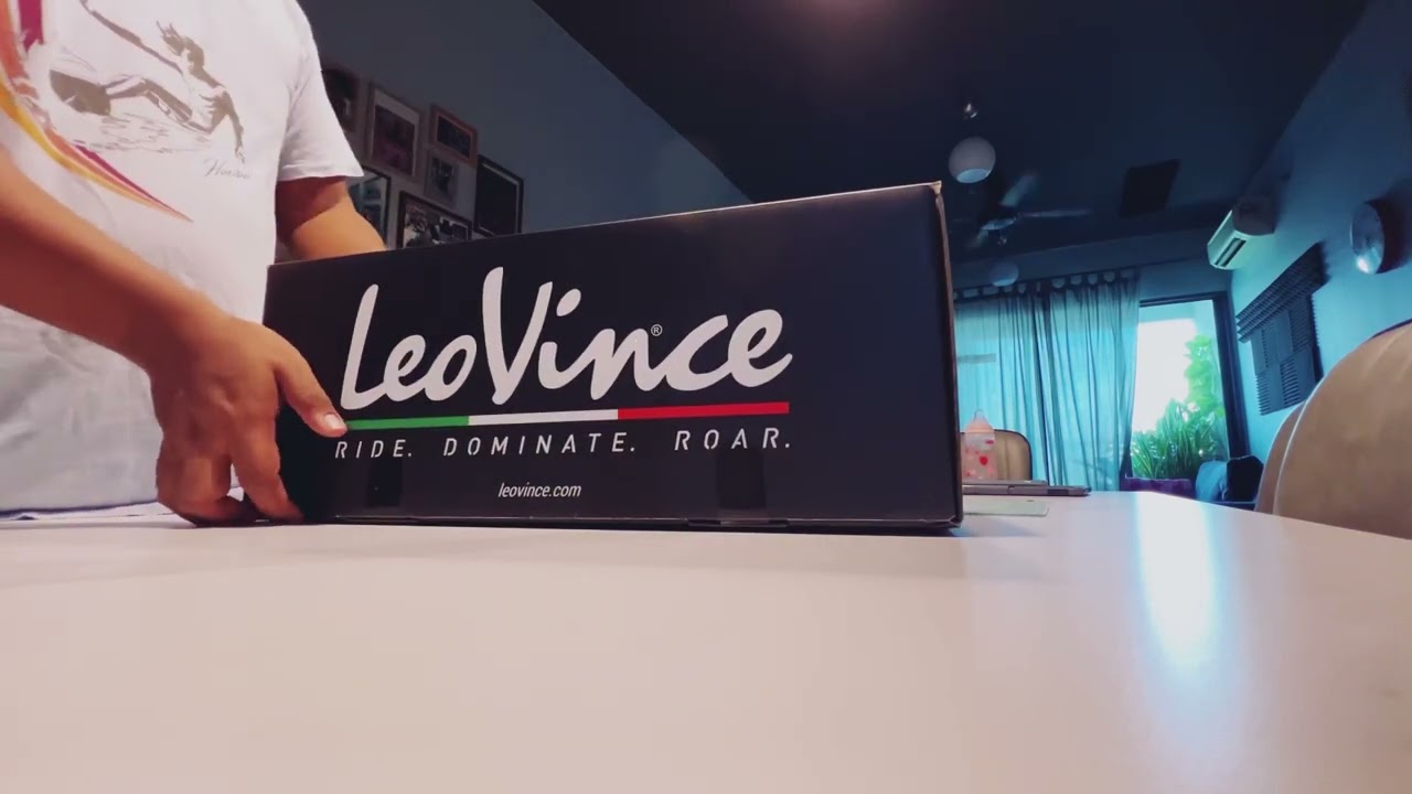 Leo Vince - One Evo Slip-on Unboxing