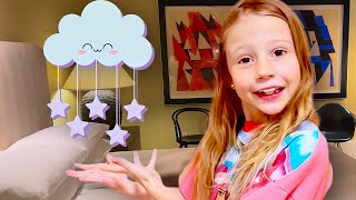 Nastya goes to Los Angeles and the hotel room tour. Story for kids