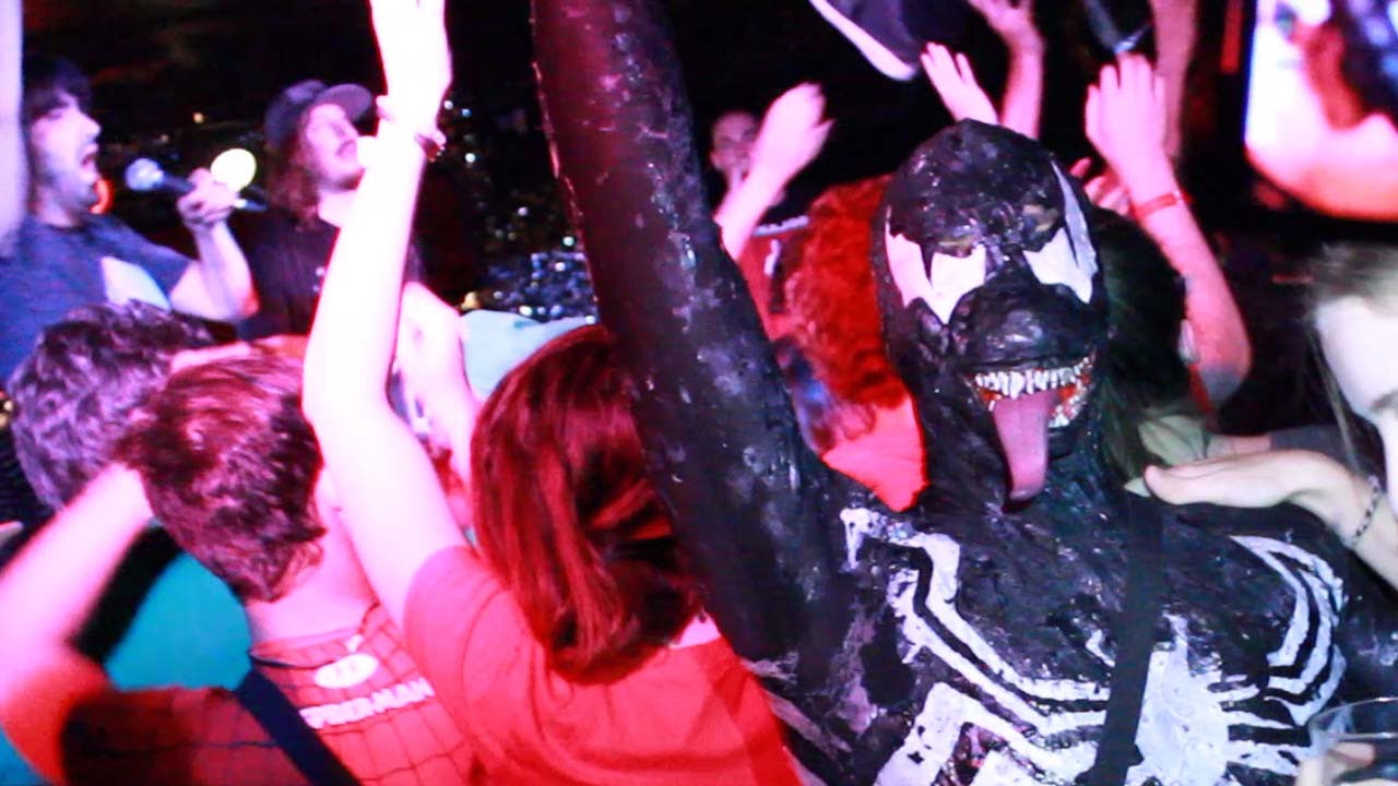 VENOM Goes Partying