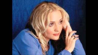 Tatyana Bulanova-Svecha Na Vetru