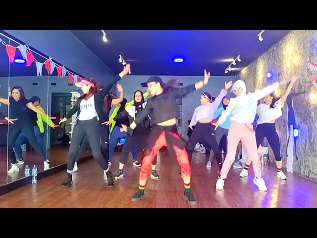 Bateria - Static u0026 Ben El | FitDance by Uchie | Fitness Dance routine class=