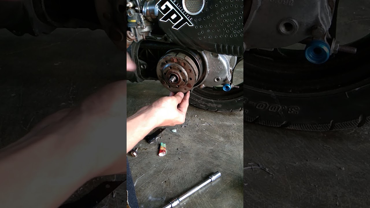 Honda dio paano maglagay ng gear oil ep3 YouTube