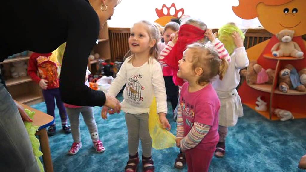 ŻŁOBEK - ZAJĘCIA ANGIELSKIEGO