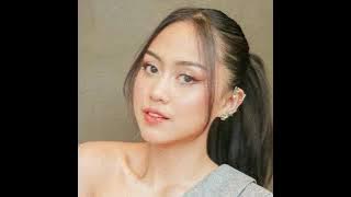 Download lagu Sisca Saras - Seharusnya Kita Tak Bersama