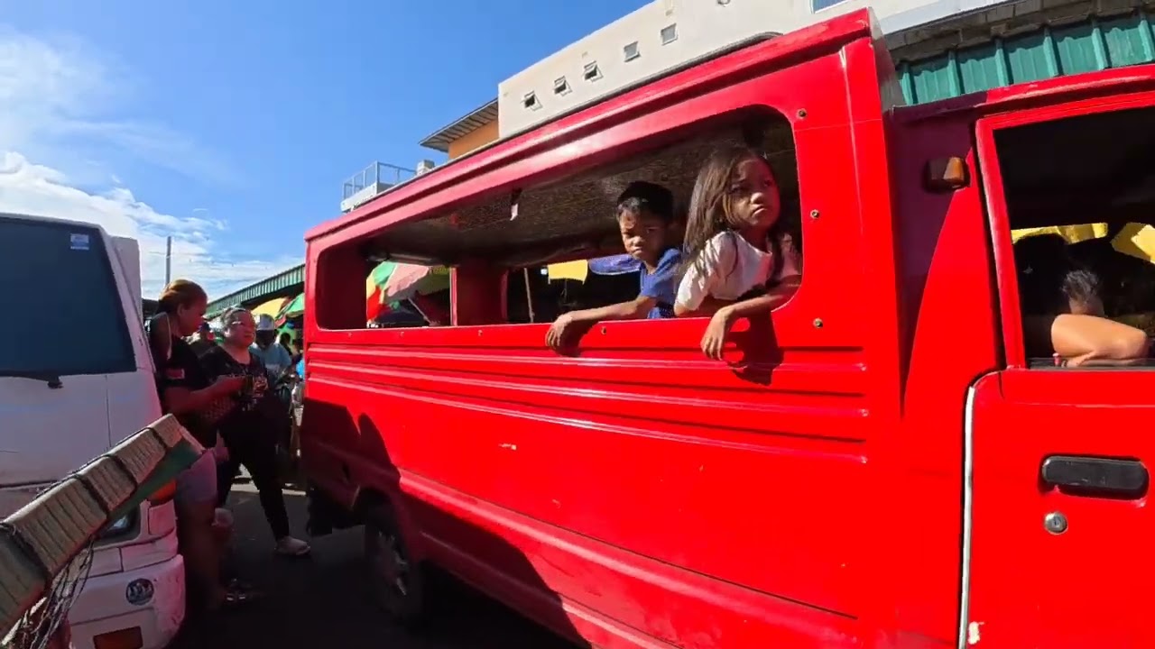 “GRABE KA DAGHAN TAWO! Carbon Market Cebu, New Year Rush 🥳🚴‍♂️”
