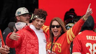 Famous Patrick Mahomes' Mom Reacts to White House Visit with Two Words. Net Worth